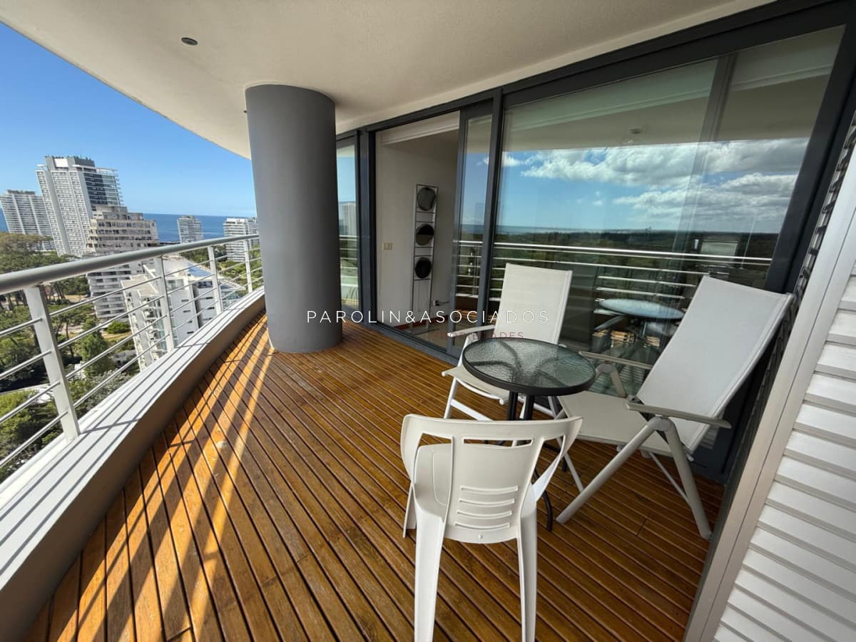 Departamento en Venta en Torre Tressesenta, Punta del Este