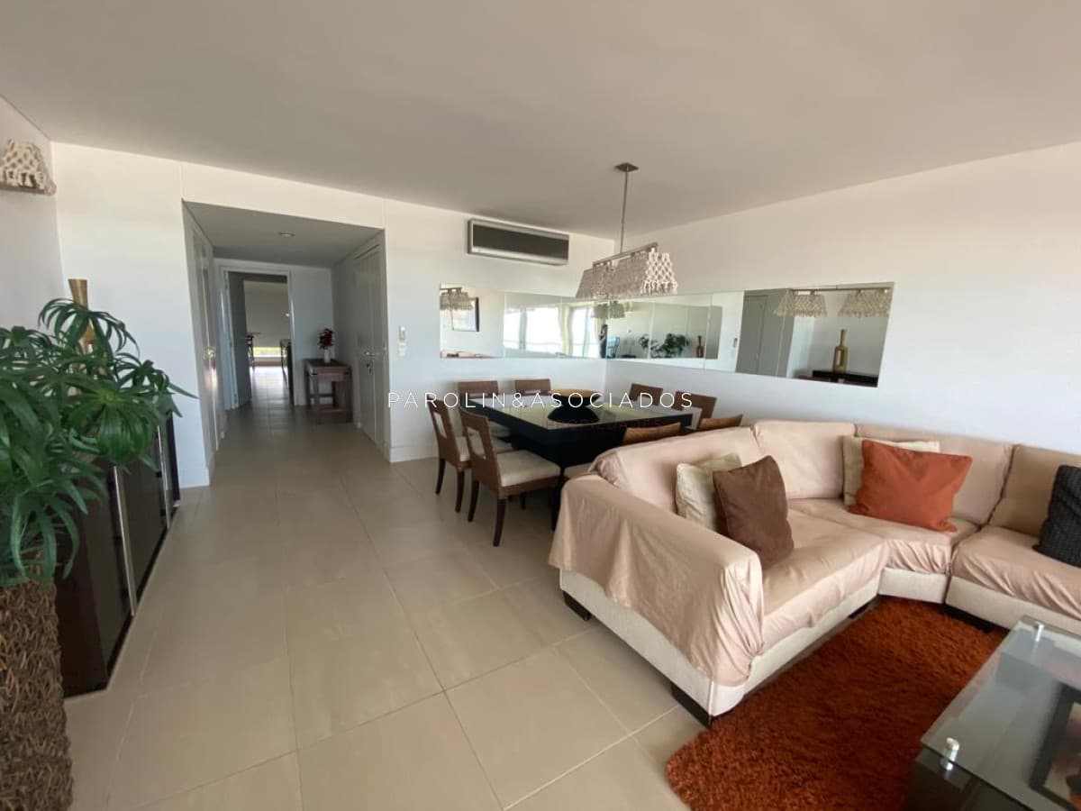 Apartamento en venta en Punta del Este.