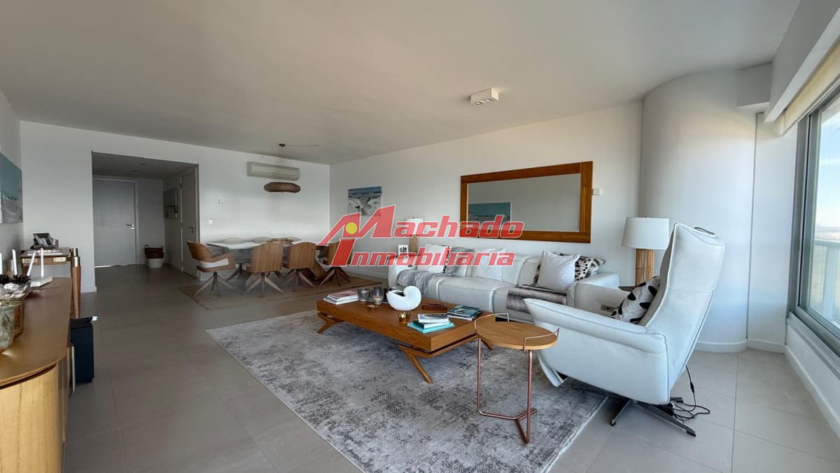 venta de apartamento en playa brava