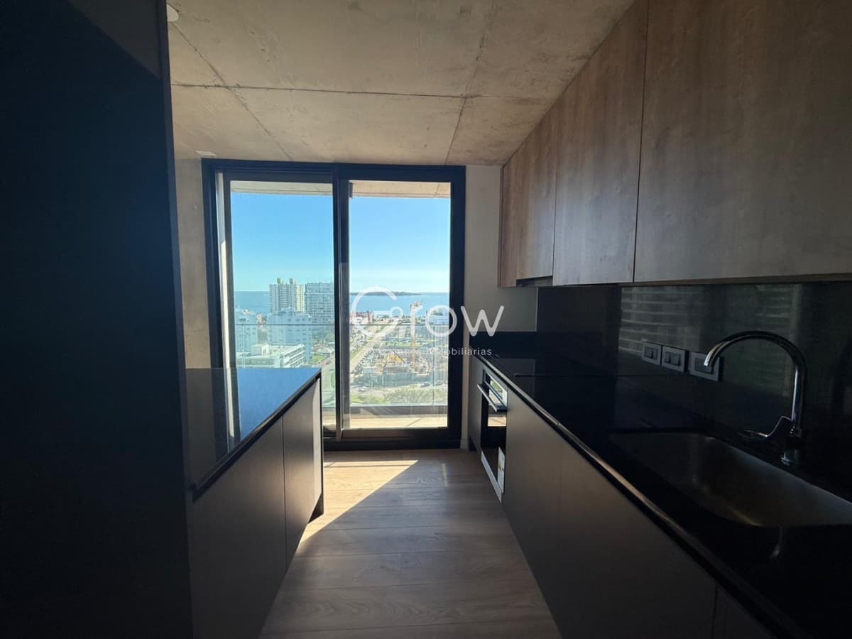 TORRE DEL ESTE PISO ALTO 3 DORM.