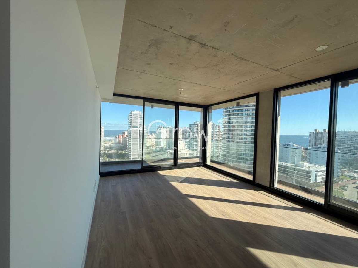 TORRE DEL ESTE PISO ALTO 3 DORM.