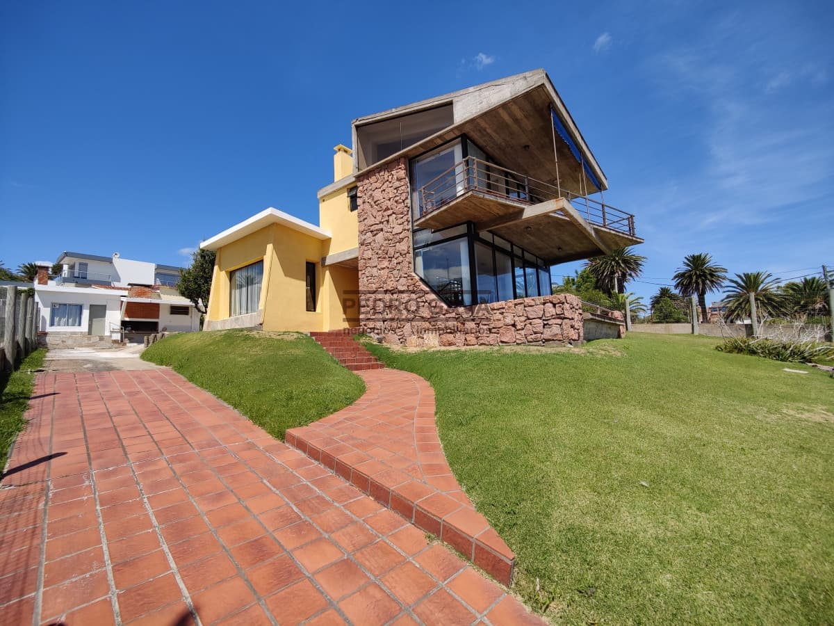 Casa ID. 230