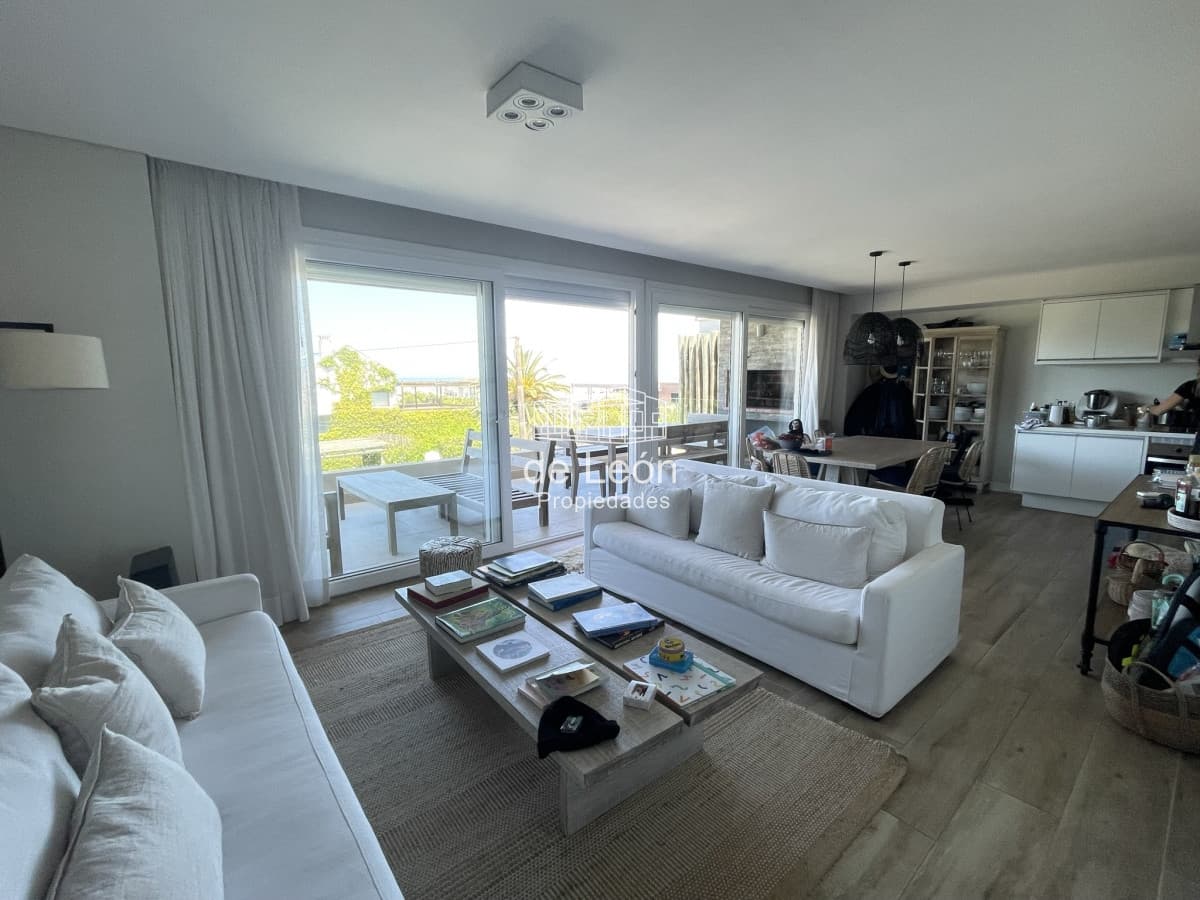 APARTAMENTO EN ALQUILER A PASOS DE LA POSTA DEL CANGREJO 4 DORMITORIOS