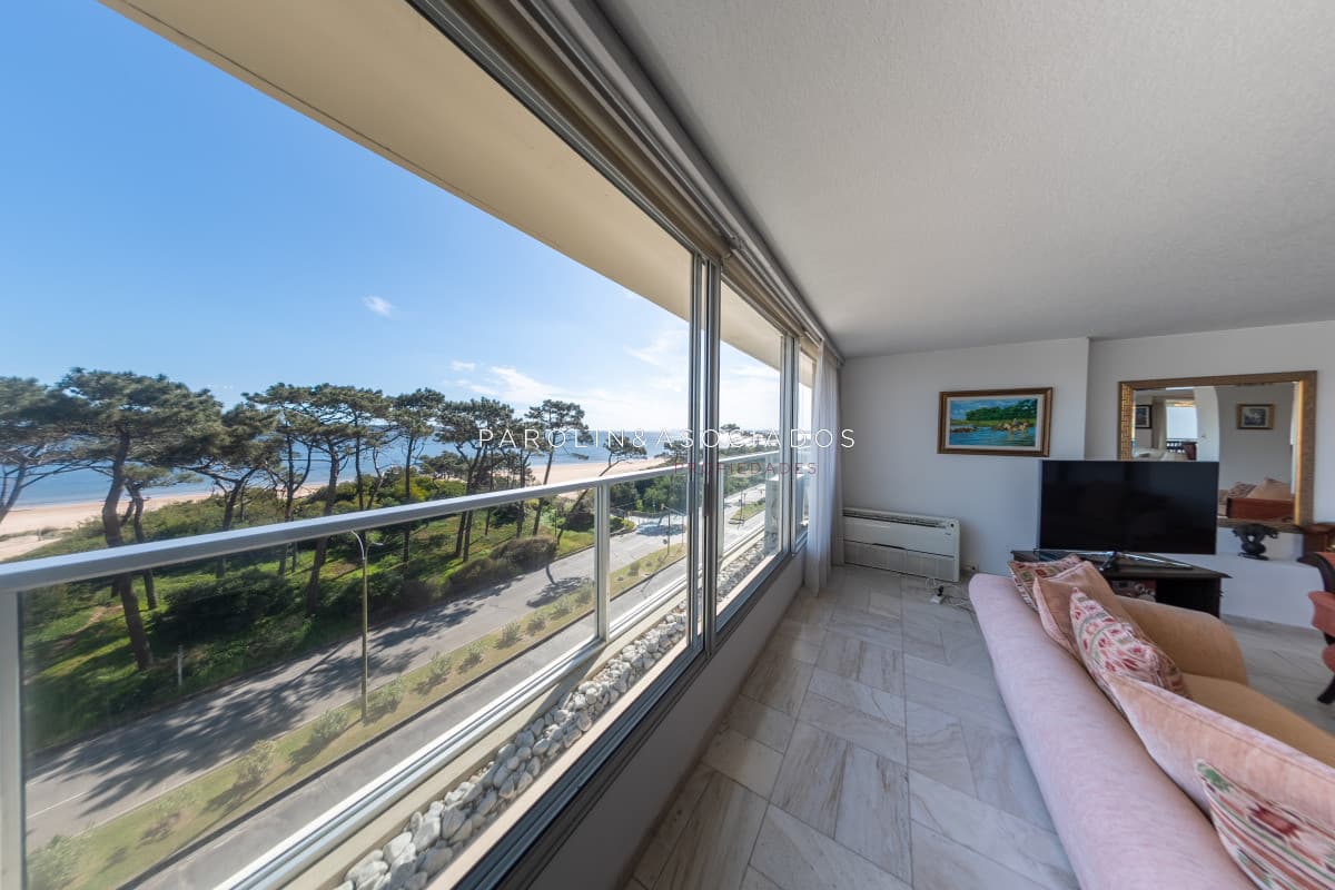 Apartamento en venta de 3 dormitorios en Gate, Punta del Este.