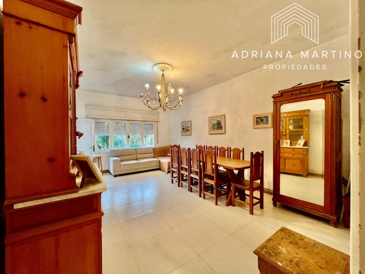 Amplio apartamento en venta – Península, Punta del Este