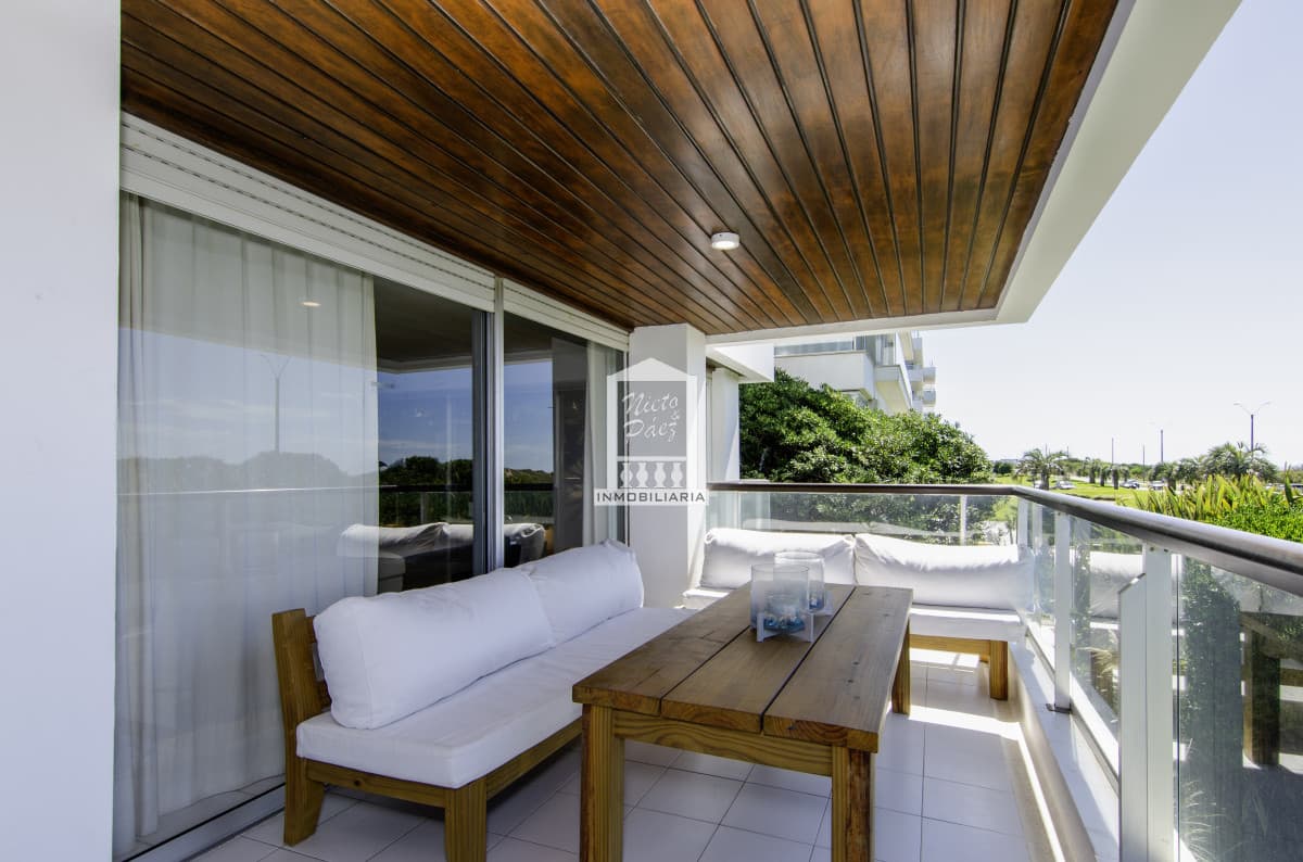 Apartamento en Punta del Este, Brava