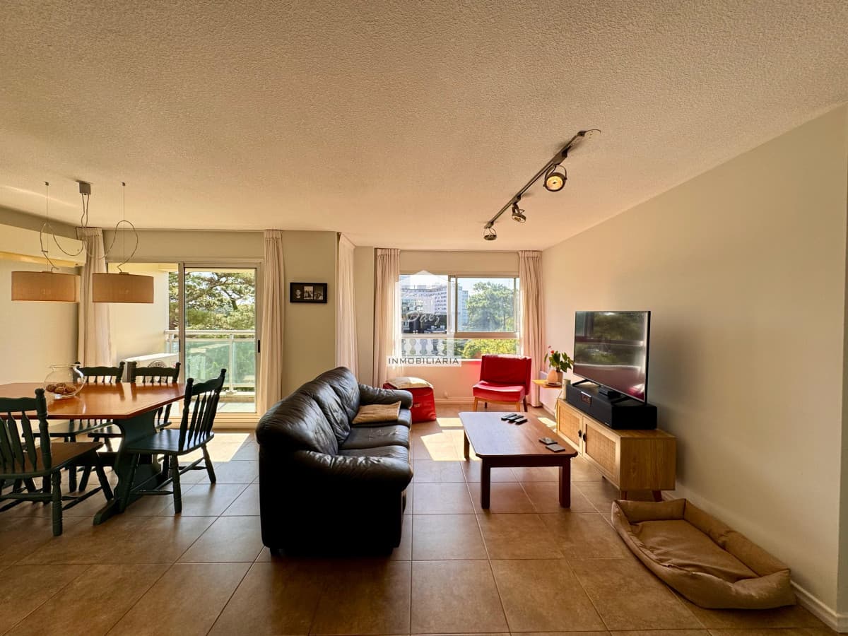 Venta apartamento 2 dormitorios Roosevelt Punta del Este