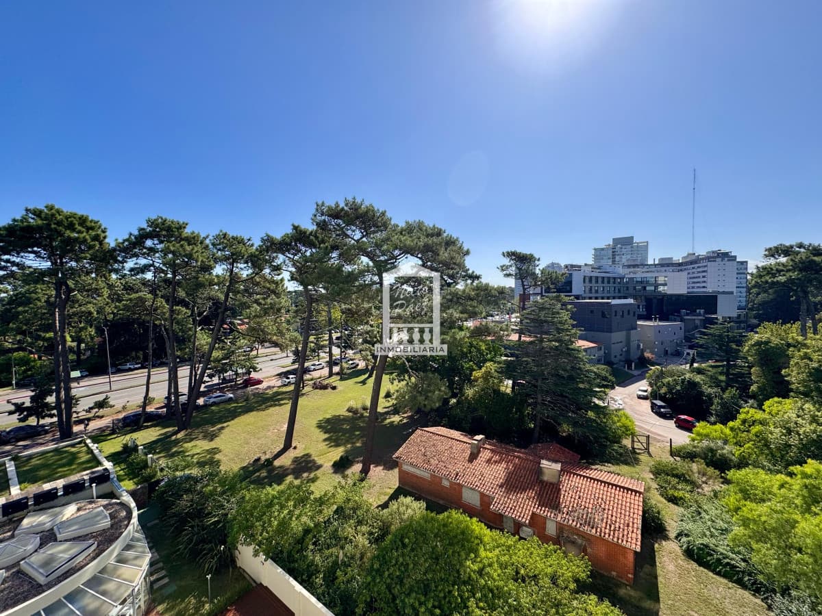Venta apartamento 2 dormitorios Roosevelt Punta del Este