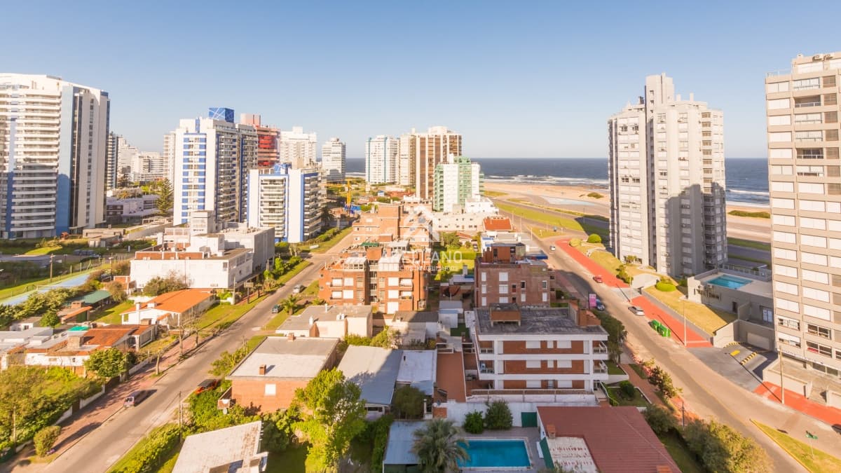 Apartamento ID.4507 - Venta apartamento 3 dormitorios playa brava