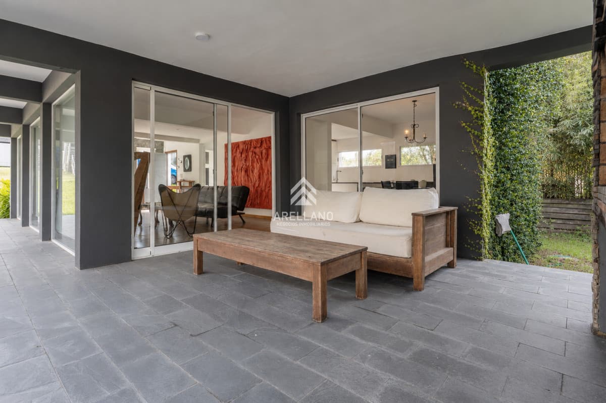 Casa ID.6846 - Casa en venta a una cuadra del mar en Punta Piedras