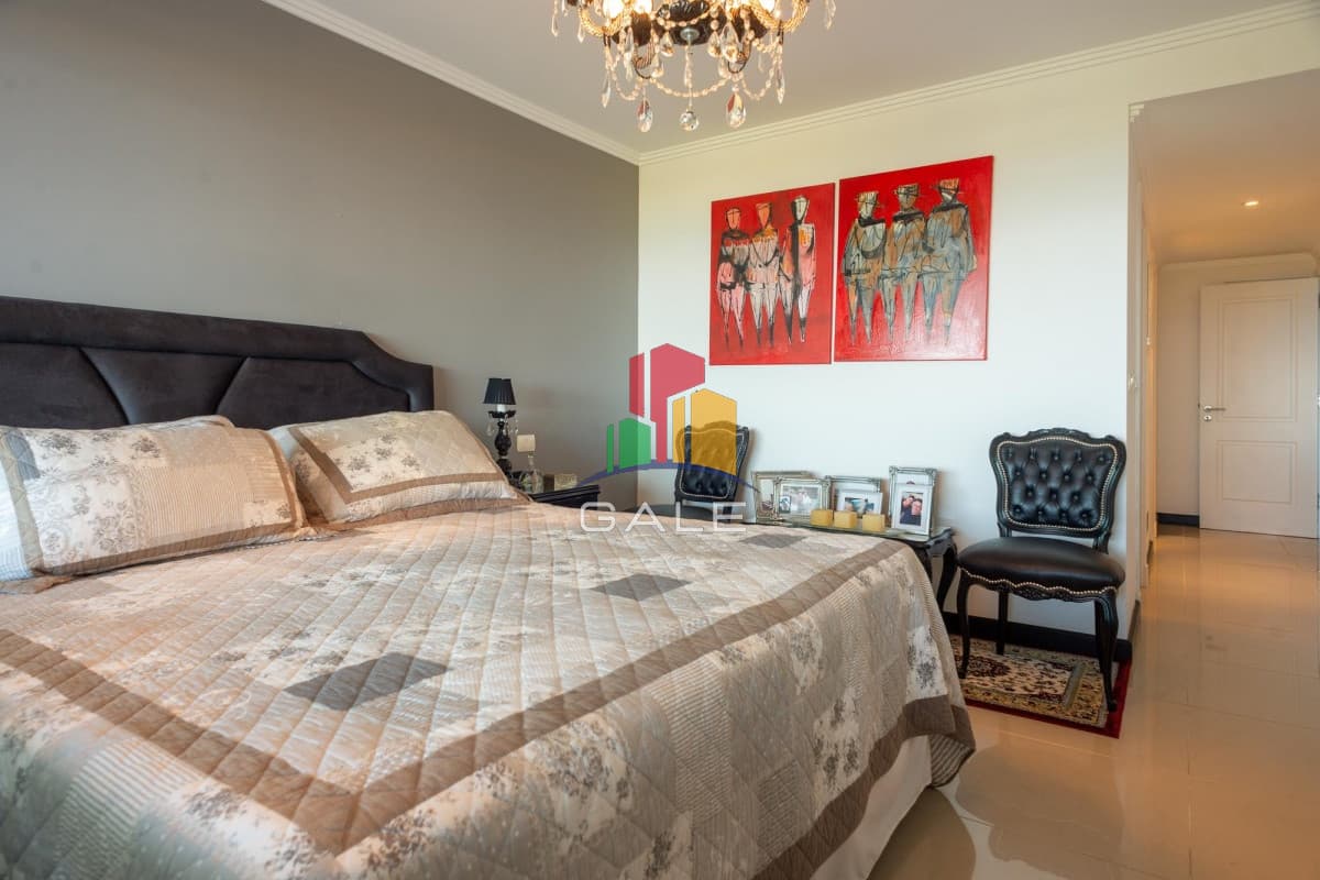 Gale Propiedades & Escribanía Apartamento ID.1896 - Venta apartamento 3 dormitorios en suite mas dependencia Punta del Este Playa Brava vista al mar