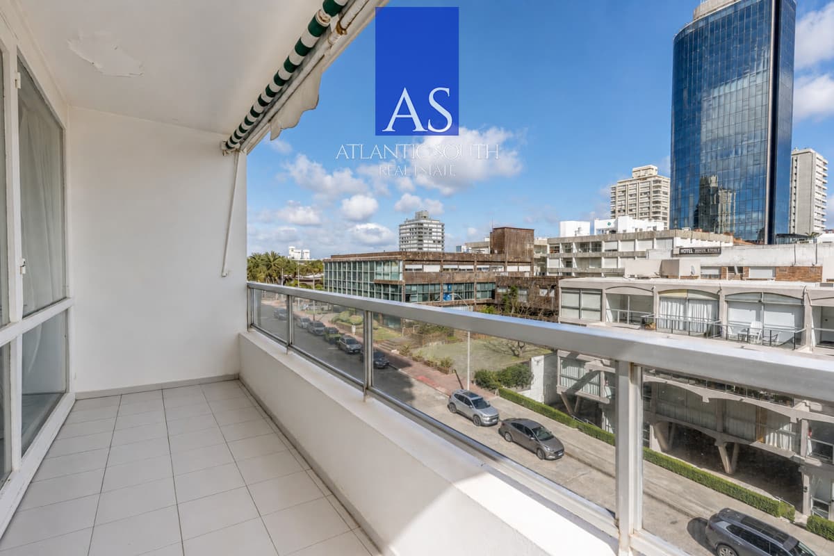 Venta departamento 1 dormitorio Península, Punta del Este