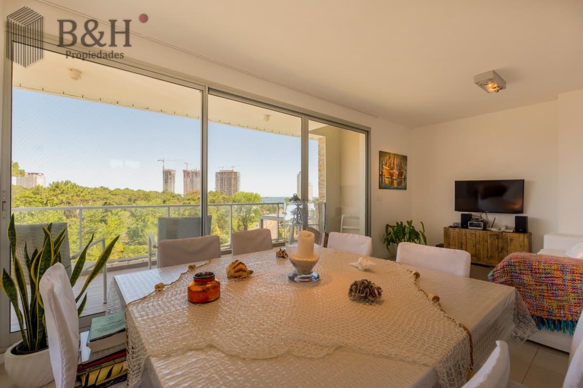Venta Departamento Penthouse 3 dormitorios Playa Mansa Punta del Este