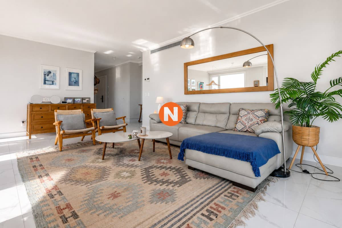 Apartamento en primera linea de Playa Mansa edificio de gran ...