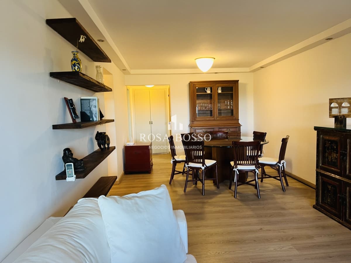 Venta de Apartamento en Primera Linea Playa Mansa-Punta del Este.