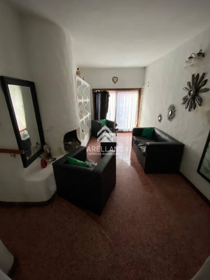 Casa ID.6946 - Ideal Inversores - Casa en venta para reciclar con posibilidad de dos rentas.