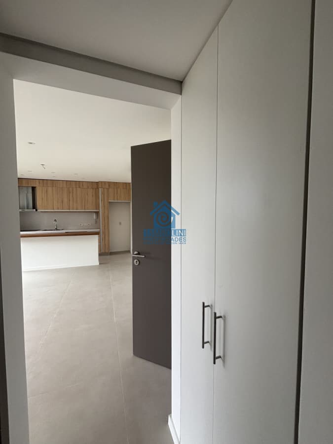 Departamento en venta y alquiler anual Punta del Este   -