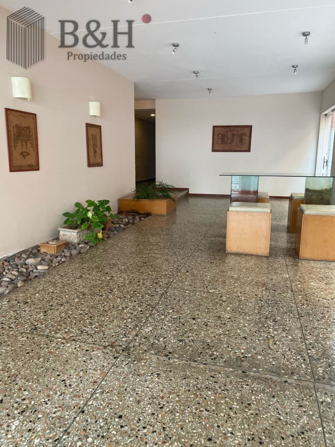 Apartamento de 1 dormitorio en ALQUILER ANUAL, PENINSULA- Punta del este