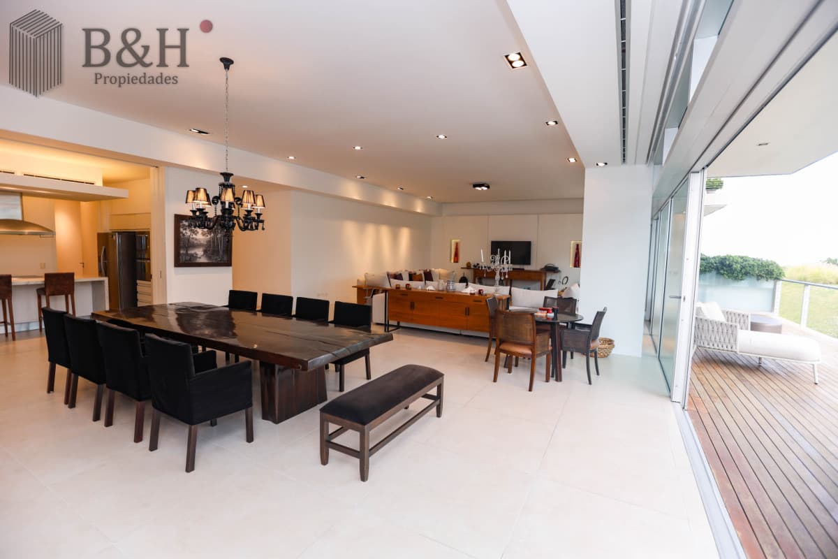 Apartamento Exclusivo en venta en primera linea en la Brava