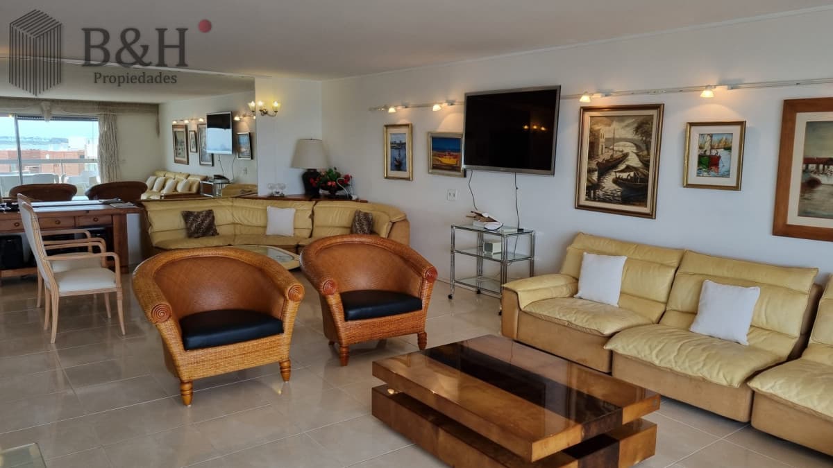 Apartamento en alquiler anual mansa 5 dormitorios en suite