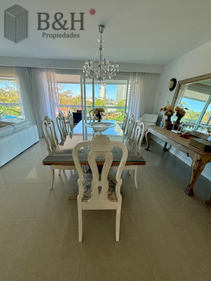 APARTAMENTO DE 4 DORMITORIOS EN LA TORRE AQUARELLA