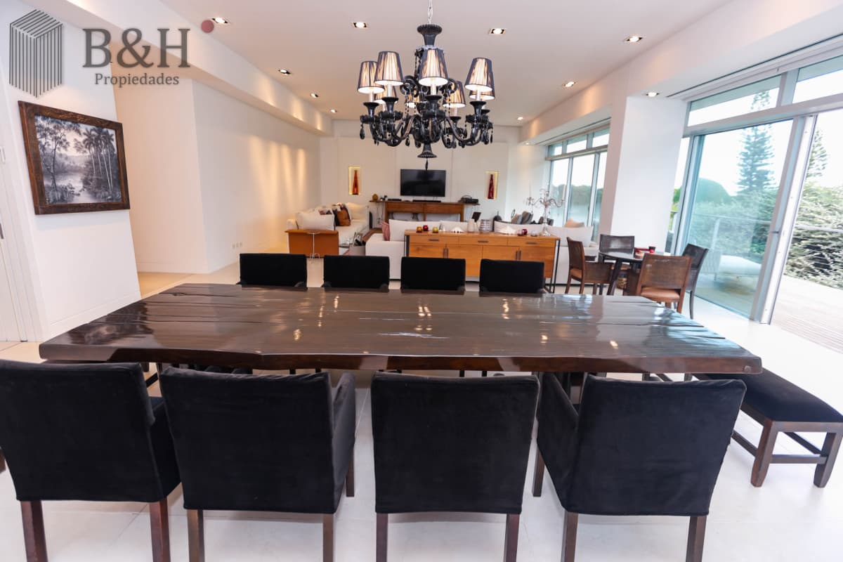 Apartamento Exclusivo en venta en primera linea en la Brava