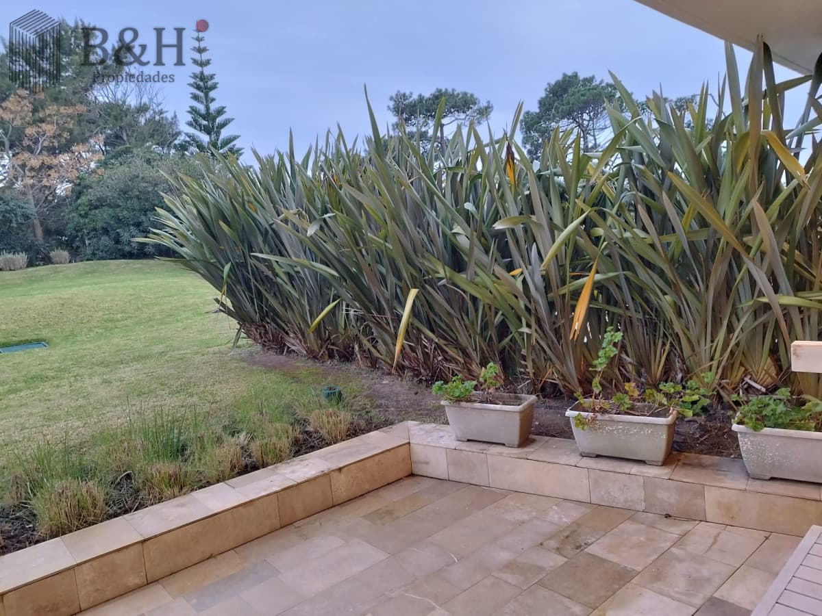 APARTAMENTO EN VILLA BRAVA. 3 DORMITORIOS