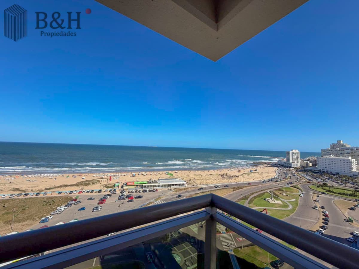 Apartamento de 3 dormitorios en venta, Punta del Este
