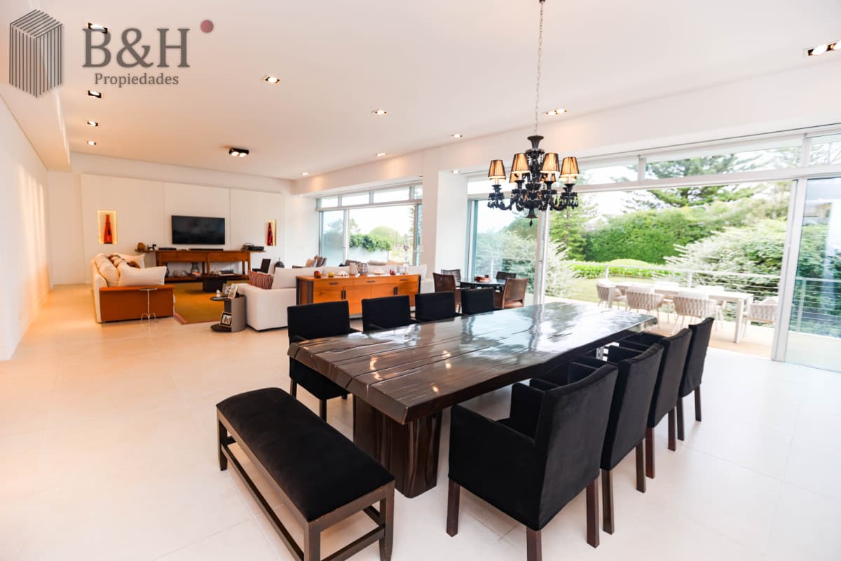 Apartamento Exclusivo en venta en primera linea en la Brava