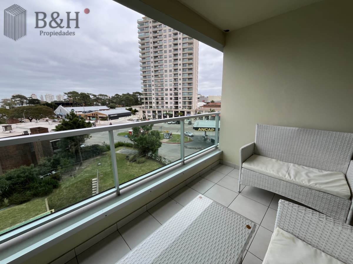 Apartamento en Roosevelt en Alquiler Anual e Invernal con Garaje