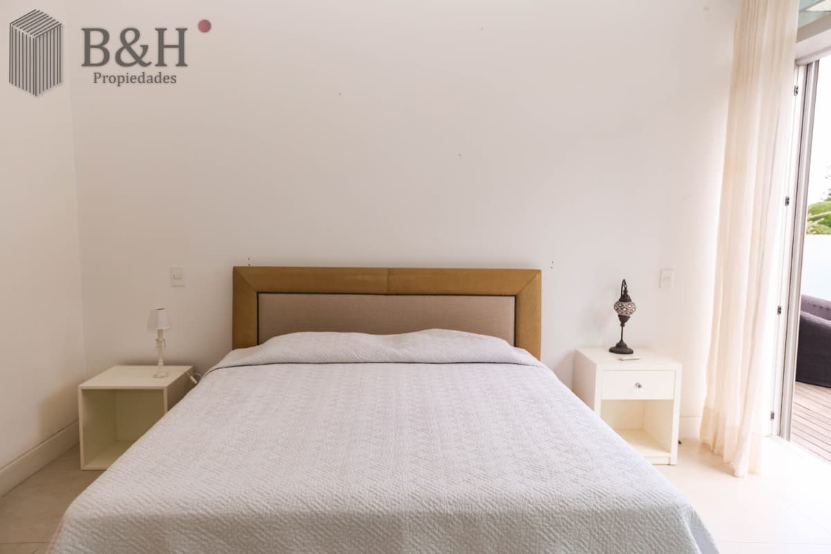 Apartamento exclusivo en venta en primera línea de la Brava