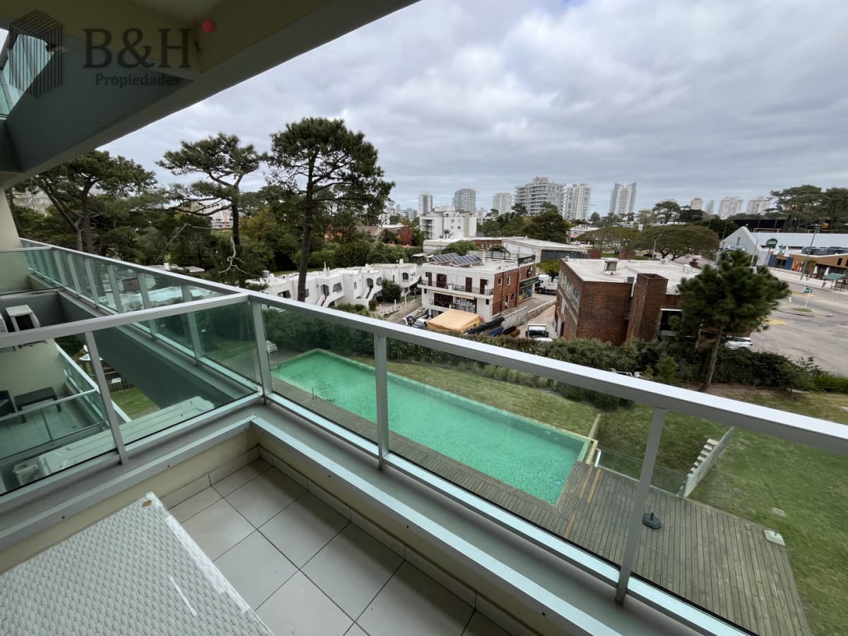 Apartamento en Roosevelt en Alquiler Anual e Invernal con Garaje