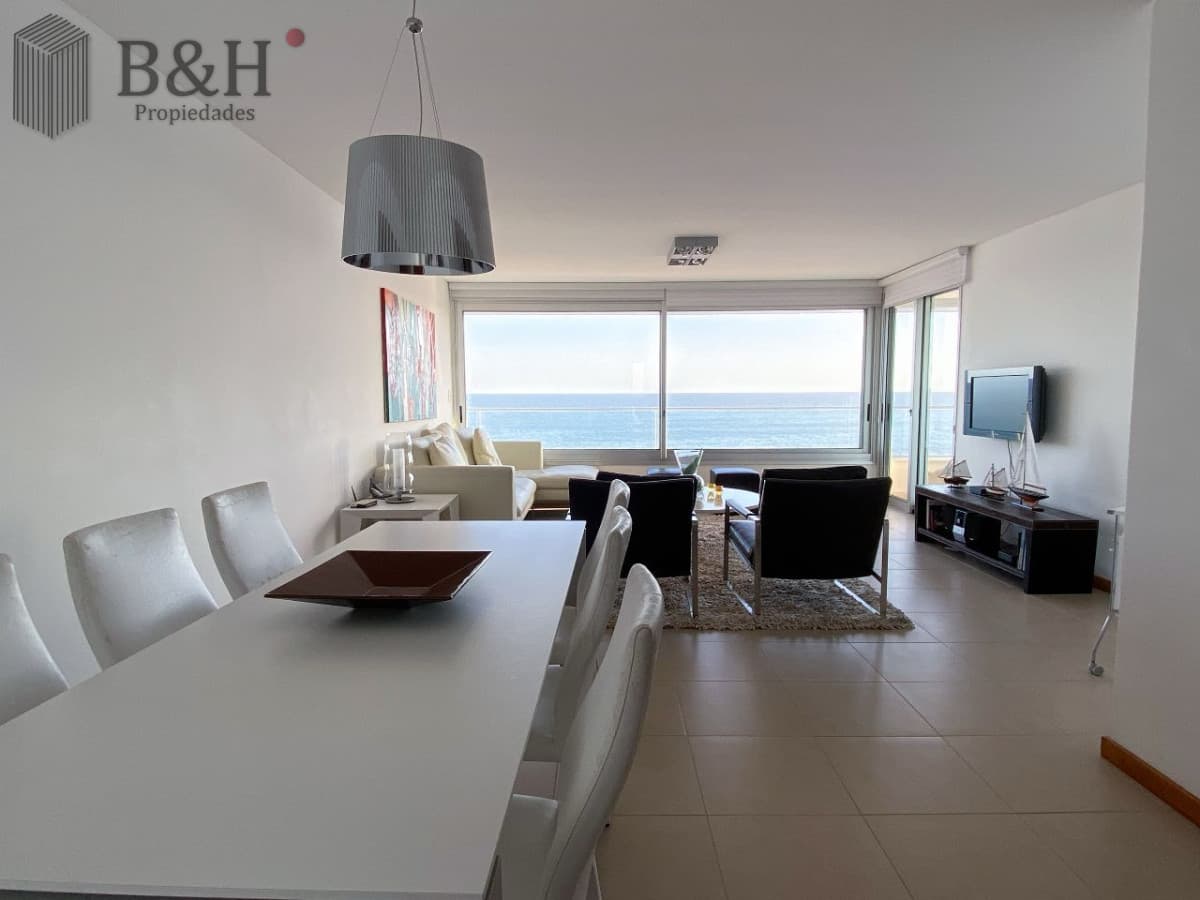 Apartamento en primera linea Peninsula 3 dormitorios en suite