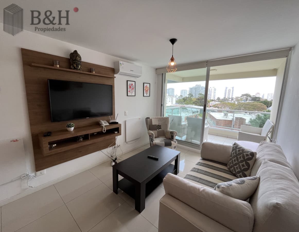 Apartamento en Roosevelt en Alquiler Anual e Invernal con Garaje