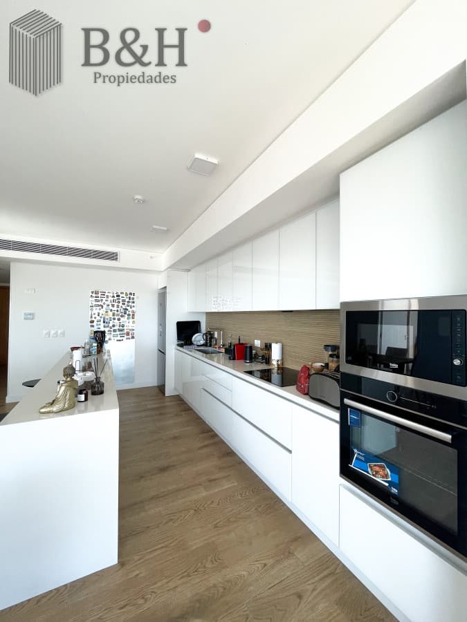 Apartamento de 2 dormitorios en alquiler, torre TRUMP Punta del Este