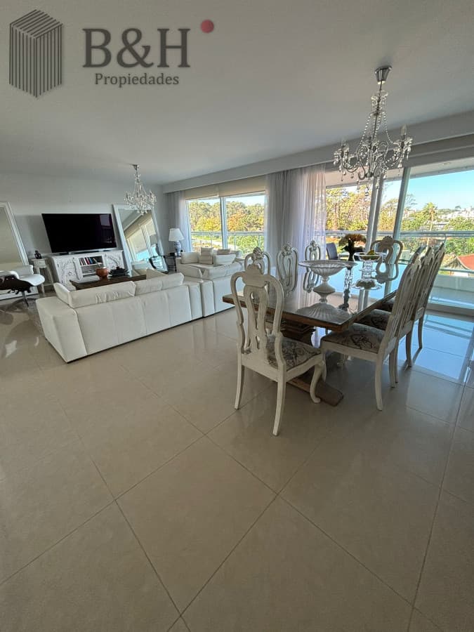 APARTAMENTO DE 4 DORMITORIOS EN LA TORRE AQUARELLA