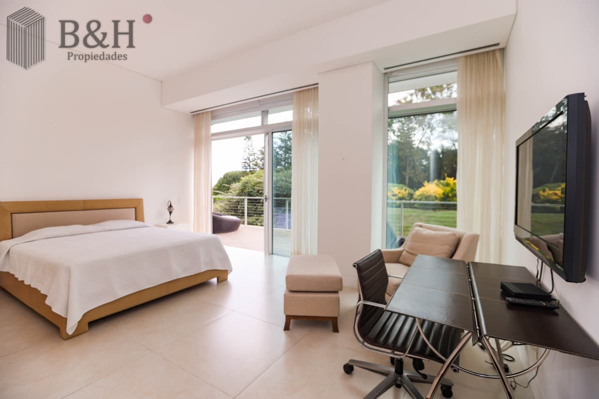 Apartamento exclusivo en venta en primera línea de la Brava