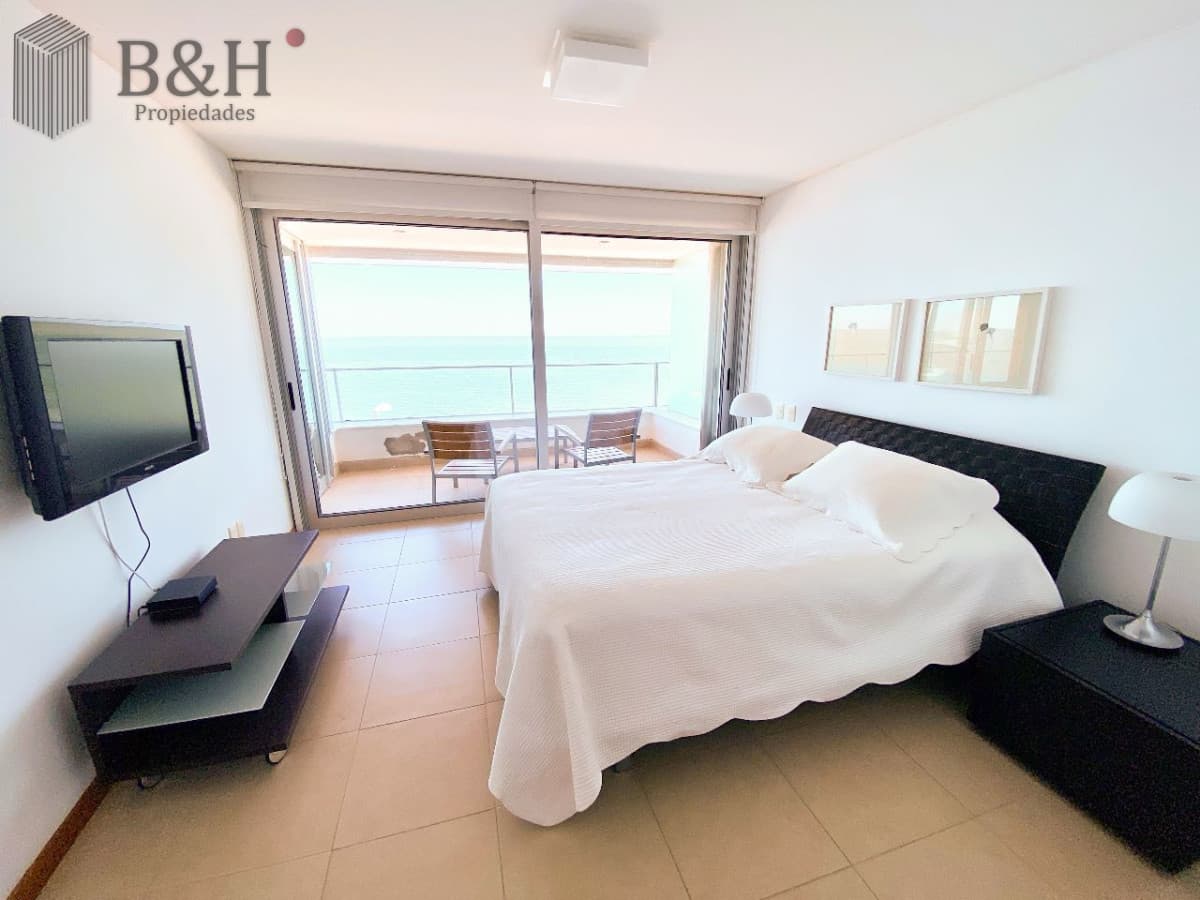 Apartamento en primera linea Peninsula 3 dormitorios en suite