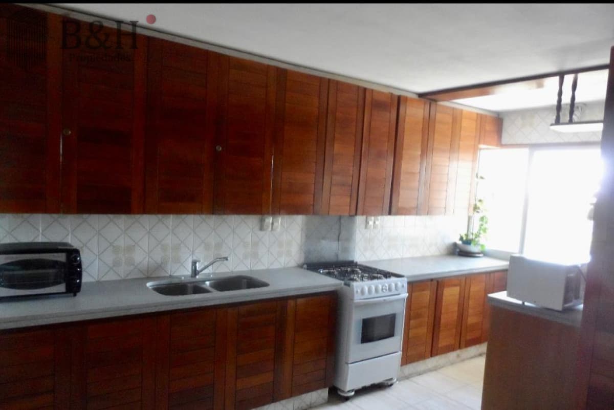 Apartamento en alquiler anual 4 dormitorios