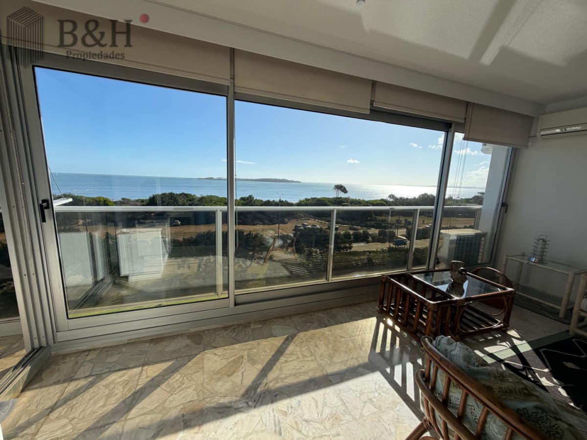 Apartamento de 4 dormitorios en venta, Punta del este