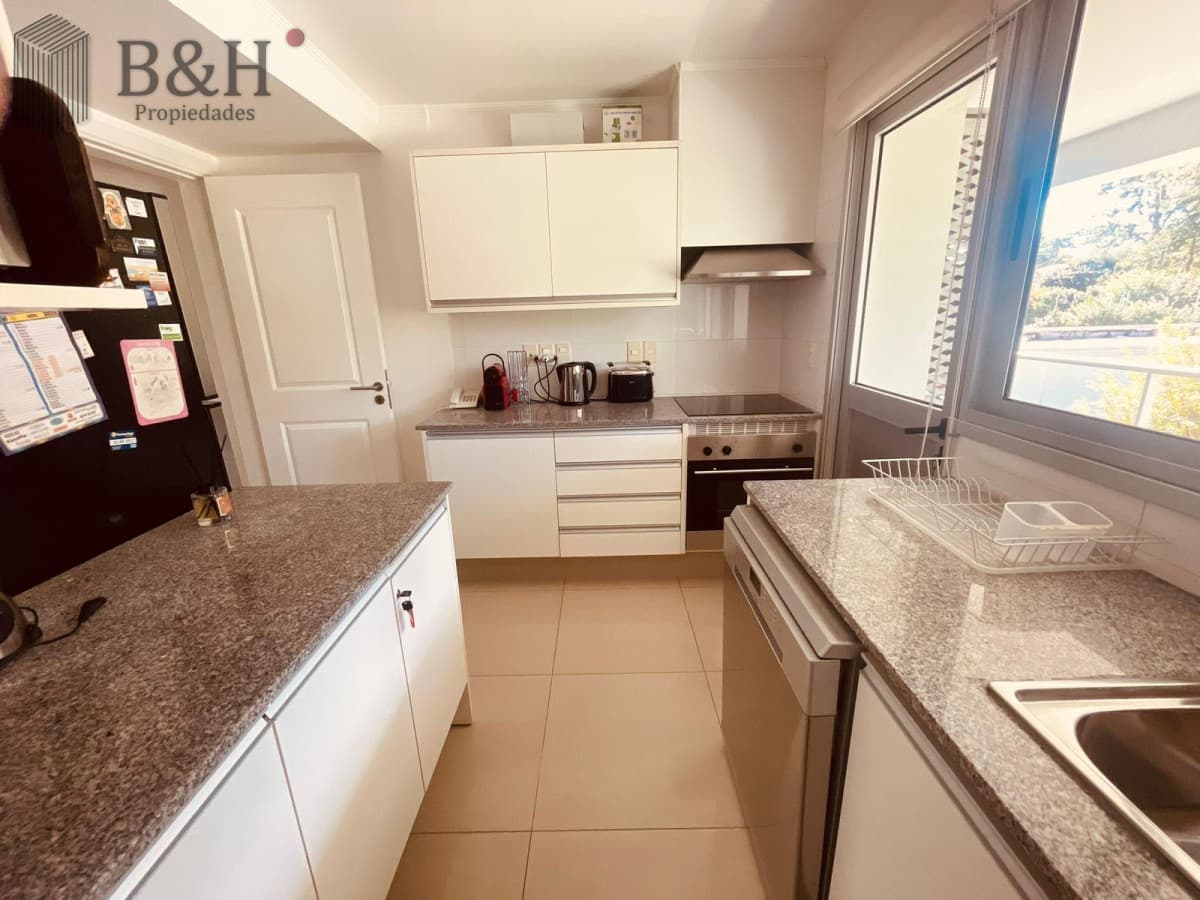 Apartamento de 2 dormitorios en suite