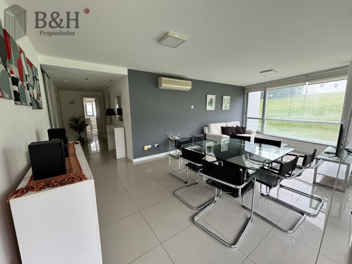 Apartamento de 3 dormitorios, primera linea Punta del Este