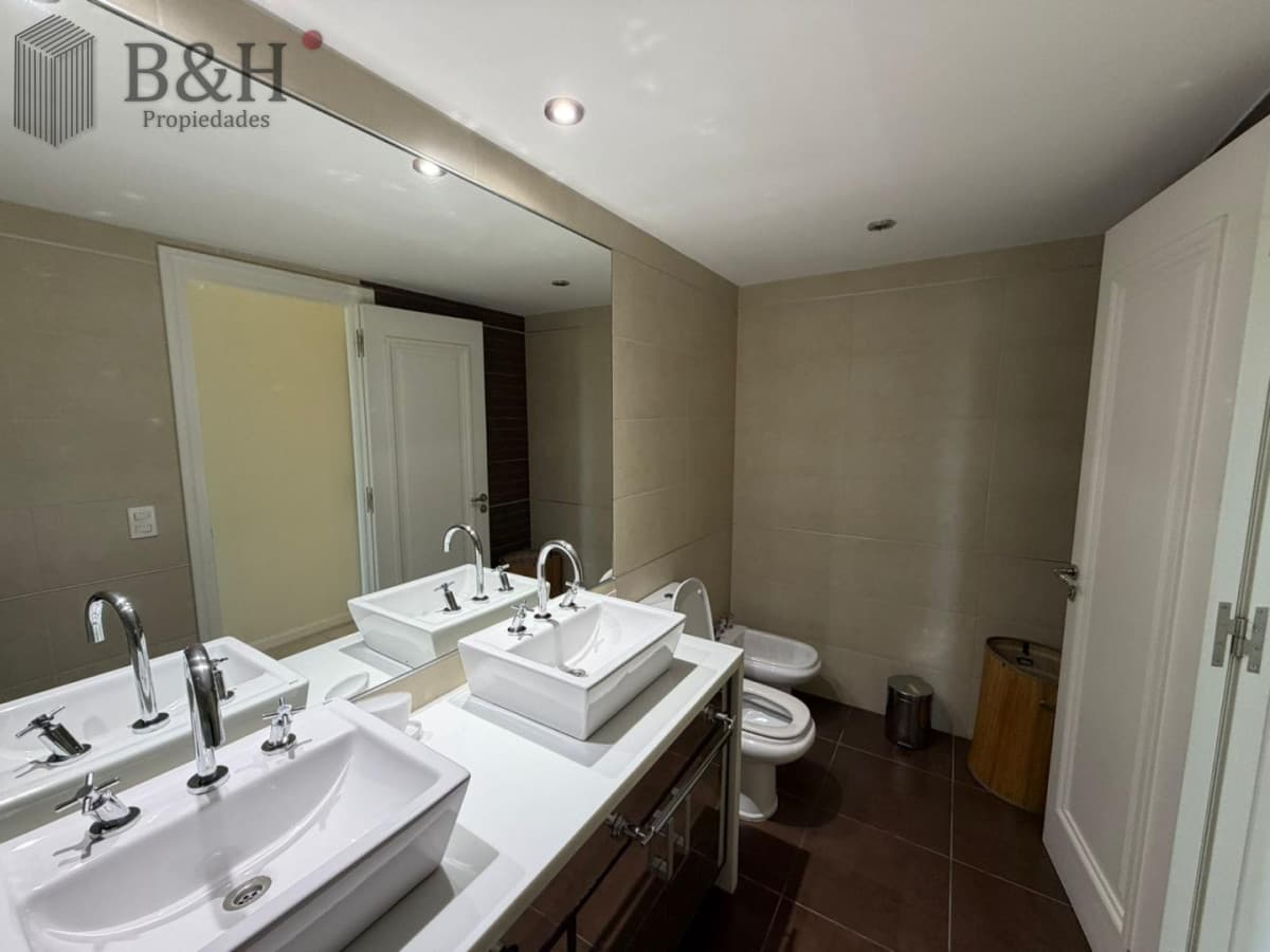 Apartamento de 3 dormitorios en venta, Punta del Este