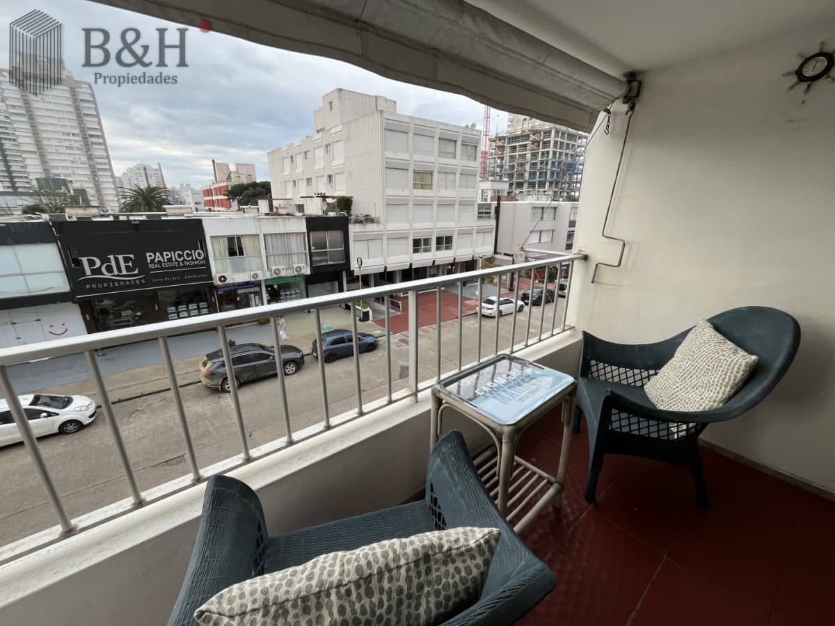 Apartamento invernal en Península, 2 dormitorios, garaje y balcón