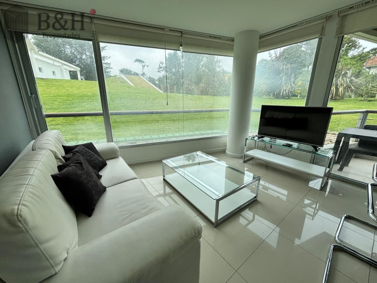 Apartamento de 3 dormitorios, primera linea Punta del Este