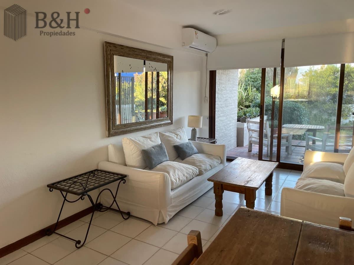 Apartamento de 2 dormitorios en alquiler de temporada