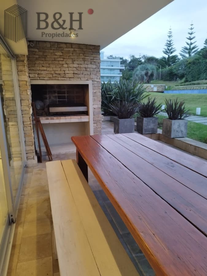 APARTAMENTO EN VILLA BRAVA. 3 DORMITORIOS