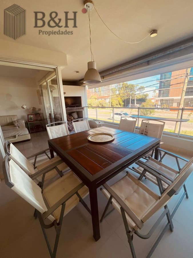 Apartamento de 2 dormitorios en suite