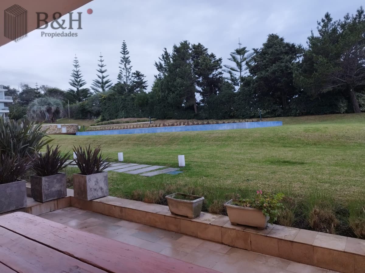APARTAMENTO EN VILLA BRAVA. 3 DORMITORIOS