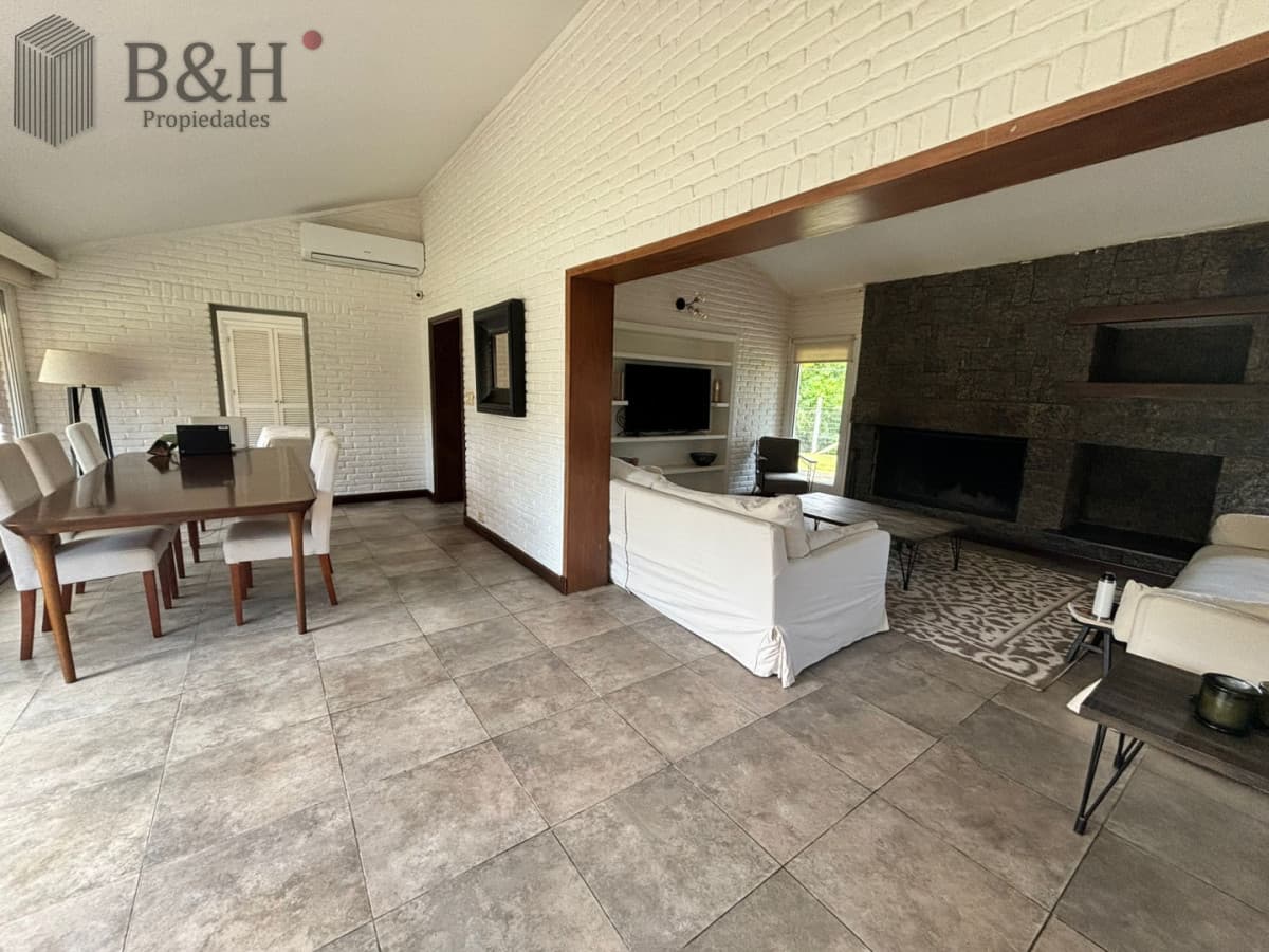 Casa de 4 dormitorios en alquiler invernal y Anual Punta del Este